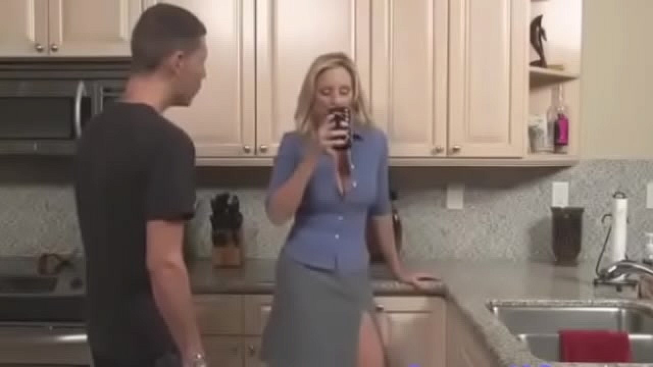 Son fucks blonde milf mom eating her pussy in the kitchen – PornoGozo.com