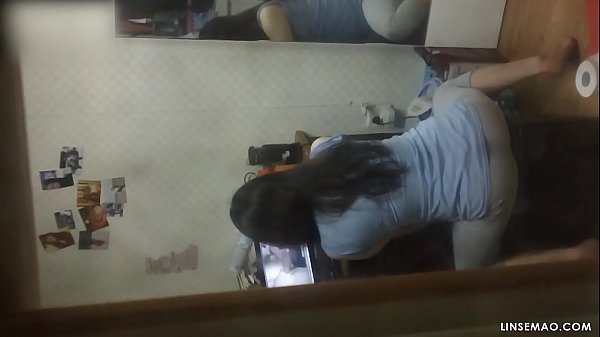 Voyeur amazing asian babe masturbating while watching porn