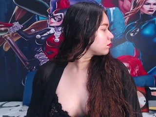 Caroline, ?? nude live sex video chat