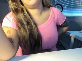 Curvy Barbi nude live sex video chat