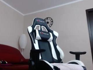 diamondeyes11 nude live sex video chat