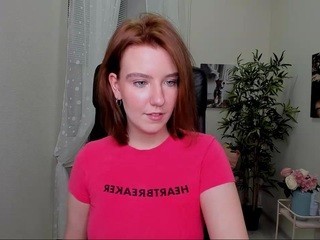 ?, ?FuckMeEmily?? nude live sex video chat