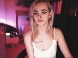 nicoleaniiston nude live sex video chat