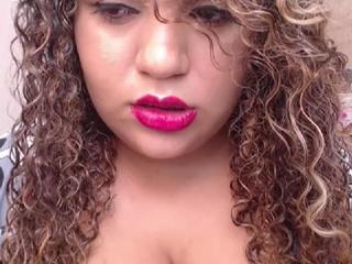 sarahcurvy nude live sex video chat