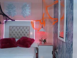 Valentina Milan nude live sex video chat