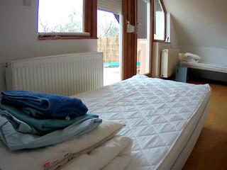 voyeurcam-julmodels-whitebed-5 nude live sex video chat