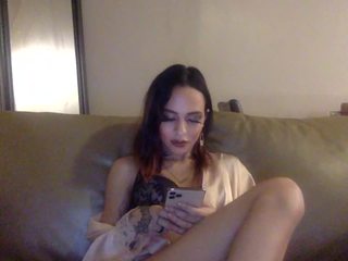 Hikaru Halle nude live sex video chat