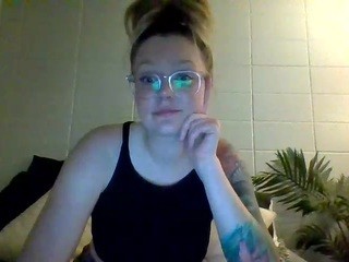Mia Mack nude live sex video chat