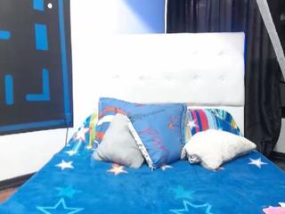 Sofia & Andres nude live sex video chat