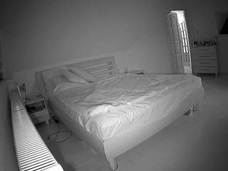 voyeurcam-julmodels-bed-5 nude live sex video chat