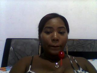 yareesantana nude live sex video chat