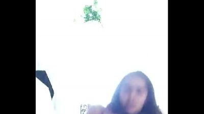 Laura se masturba
