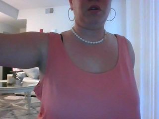 adrianathehornyhousewife nude live sex video chat