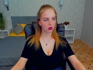 lunaastar nude live sex video chat