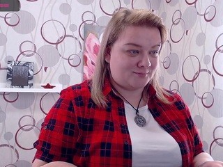 AdelleQueen nude live sex video chat