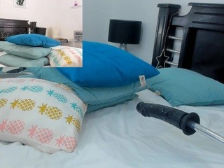 celeste-18 nude live sex video chat