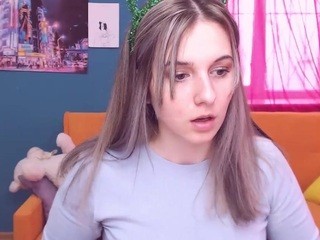 LauraFlowers nude live sex video chat