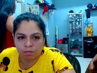 MiaMillz nude live sex video chat