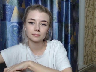 SkyEss nude live sex video chat