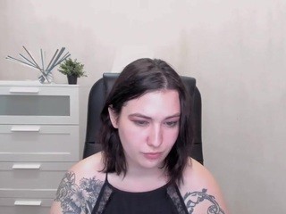 Tricky-Lis nude live sex video chat
