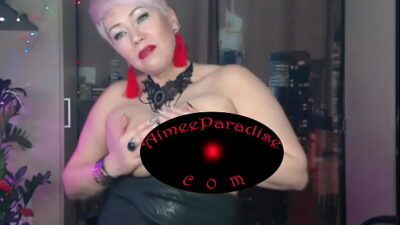 You’re a good secretary, but I’d like to test the elasticity of your mature cunt!