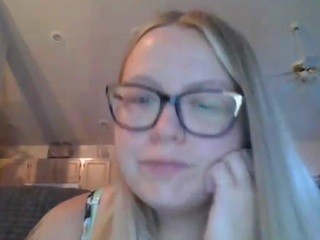 lilhunnybunnie nude live sex video chat