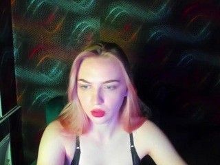 LucyOFire nude live sex video chat