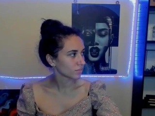 Emilygirl nude live sex video chat