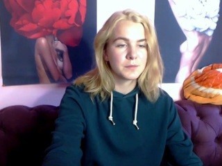 Miranda-Blakes nude live sex video chat