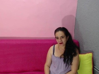 Berry-50 nude live sex video chat