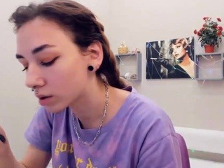Netrina nude live sex video chat