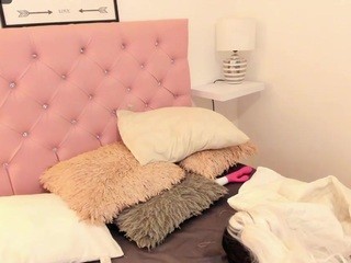 AMELY-THOMAS nude live sex video chat