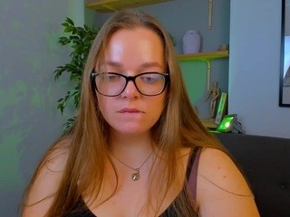 LucyxWells nude live sex video chat