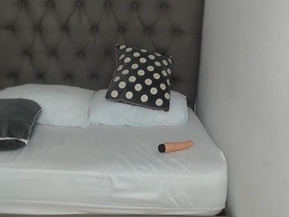 mily-2002 nude live sex video chat