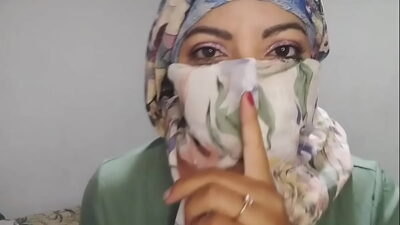 Arab Hijab Wife Masturabtes Silently To Extreme Orgasm In Niqab REAL SQUIRT While Husband Away