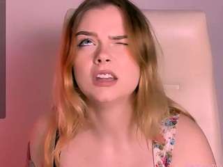 Nikkiloud nude live sex video chat