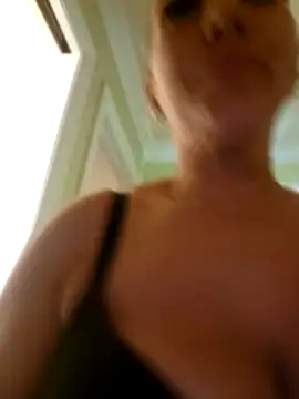LittleMissEeve naked strip webcam for live sex video chat