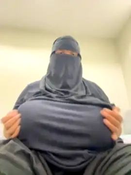 submissive_muslima naked strip webcam for live sex video chat