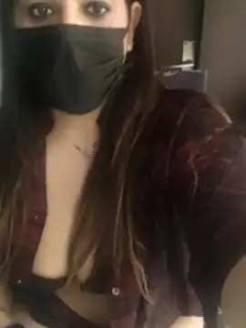 Reena_Darling naked strip webcam for live sex video chat