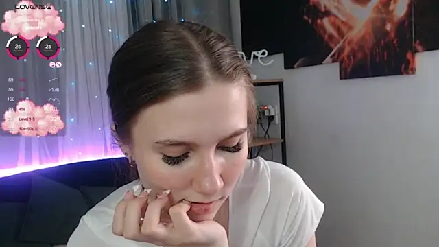 ElizabethCross naked strip webcam for live sex video chat