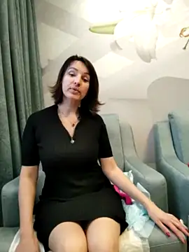 EvaXOAir naked strip webcam for live sex video chat