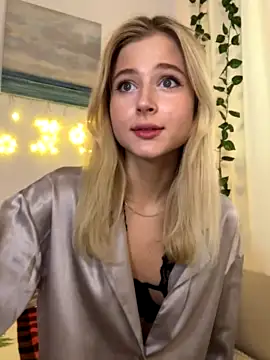LunaRase naked strip webcam for live sex video chat