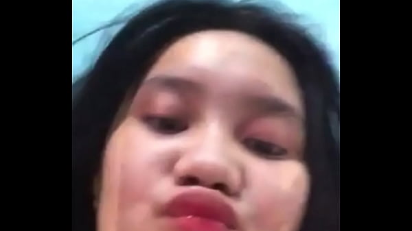 Pinakita ni Sherifa ang kanyang kifi kay Sir Pits