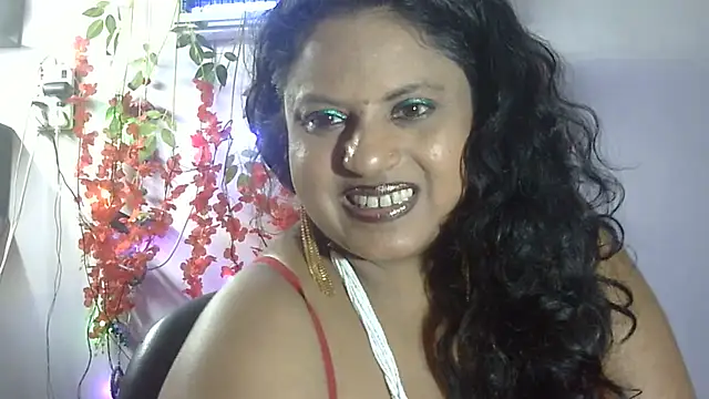 Amisha_bhabhi naked strip webcam for live sex video chat