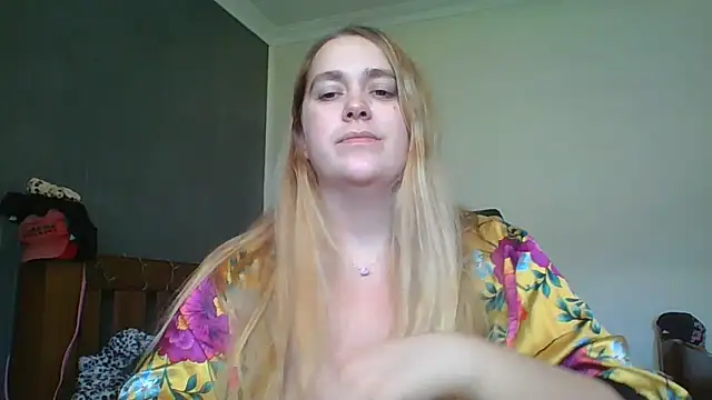 GracieMoon naked strip webcam for live sex video chat