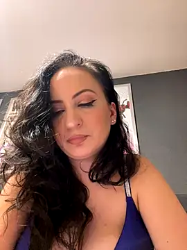 itsCassie naked strip webcam for live sex video chat