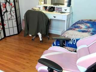 Livys Bedroom nude hot live sex chat