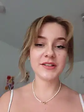 MaribelRiver naked strip webcam for live sex video chat