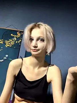 mauwexx naked strip webcam for live sex video chat