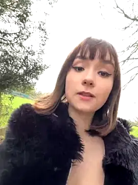WildFlowVixen naked strip webcam for live sex video chat